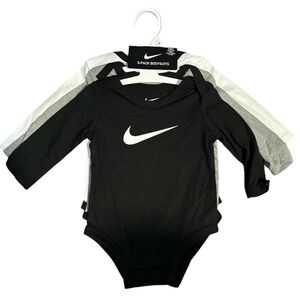 Nike NWT L/S body suit 3 pack 6 months